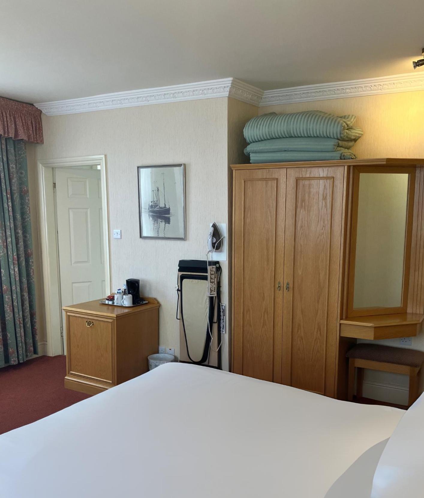 Welbeck Hotel & Apartments دوغلاس المظهر الخارجي الصورة