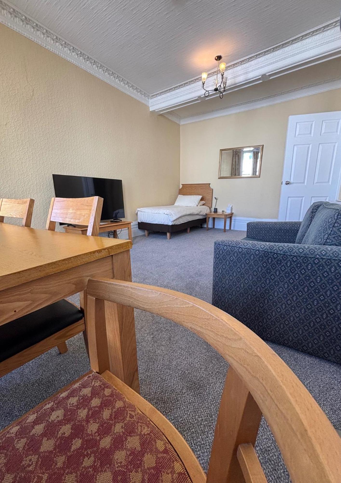 Welbeck Hotel & Apartments دوغلاس المظهر الخارجي الصورة
