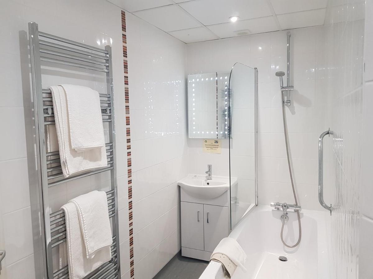 Welbeck Hotel & Apartments دوغلاس المظهر الخارجي الصورة